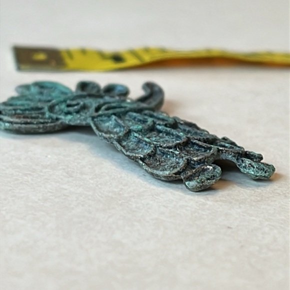 Vintage Pendant 1960s or 1970s Totem-Style Charm - Picture 6 of 6